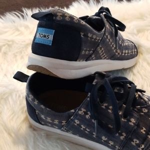 Tom's Sneakers